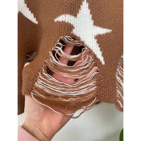 Women's Zenana Size Medium Tan Brown Distressed Star Sweater - Picture 6 of 7